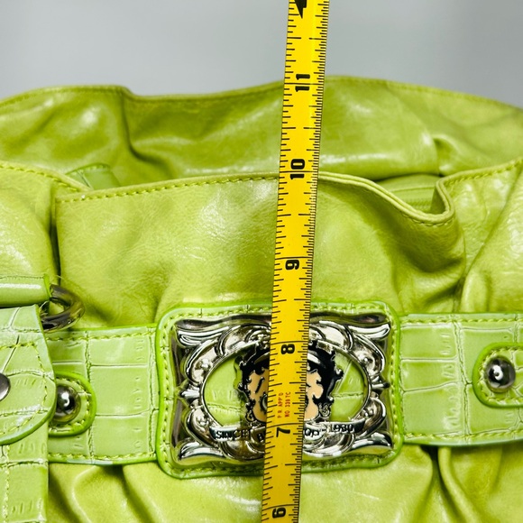 Betty Boop Lime Green Slouch Shoulder Bag - Picture 12 of 13